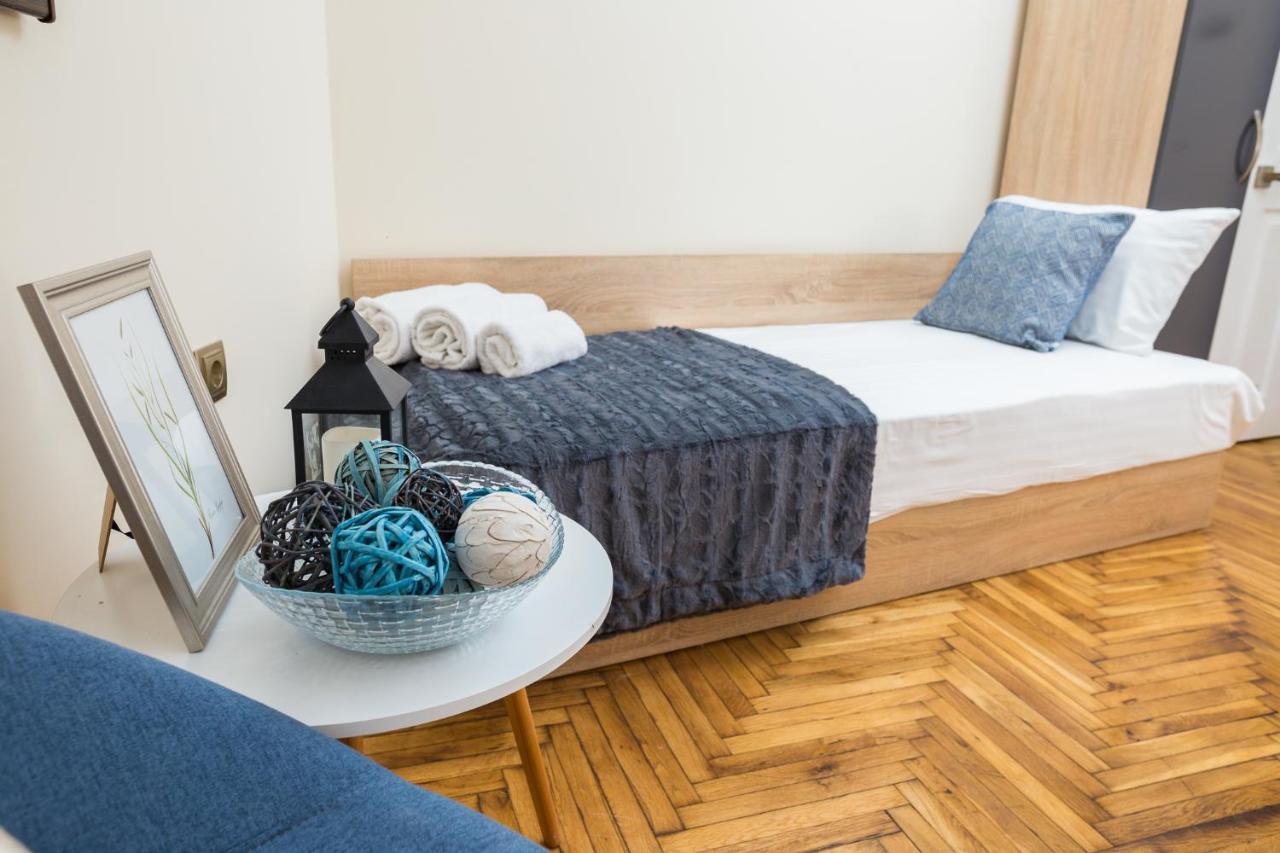 Apartment Zdravets, In The Heart Of The Old City فيليكو ترنوفو المظهر الخارجي الصورة