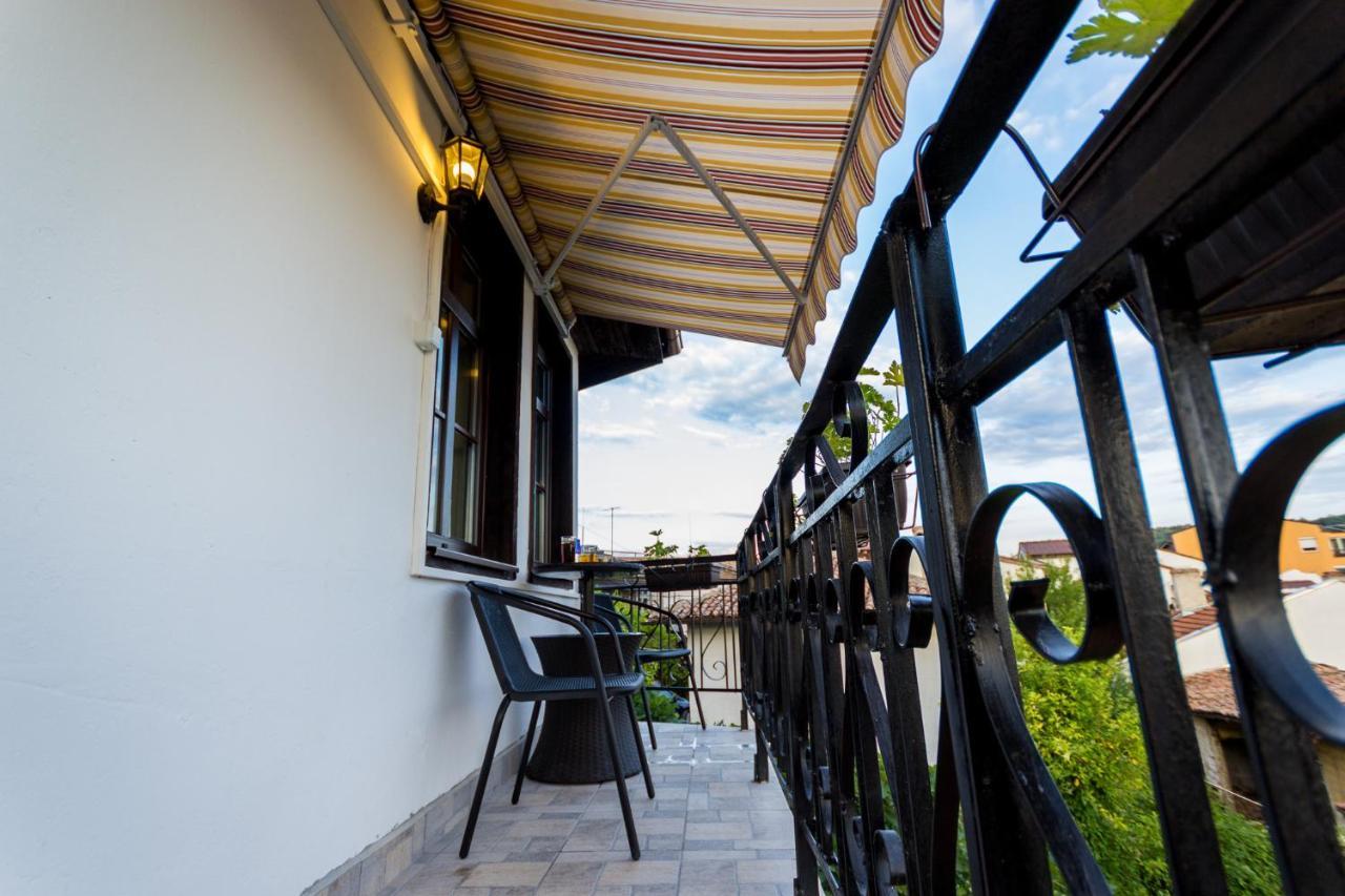 Apartment Zdravets, In The Heart Of The Old City فيليكو ترنوفو المظهر الخارجي الصورة