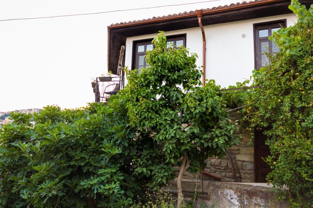 Apartment Zdravets, In The Heart Of The Old City فيليكو ترنوفو المظهر الخارجي الصورة