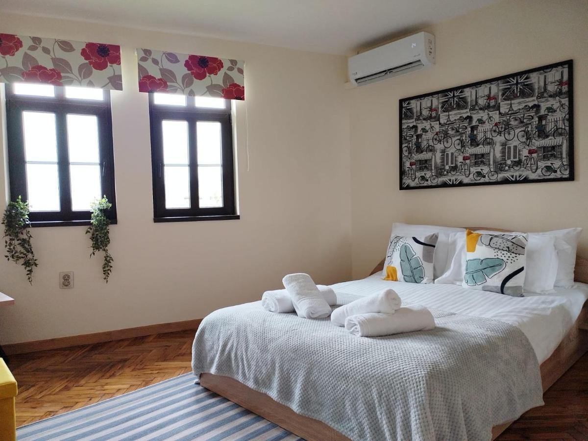 Apartment Zdravets, In The Heart Of The Old City فيليكو ترنوفو المظهر الخارجي الصورة